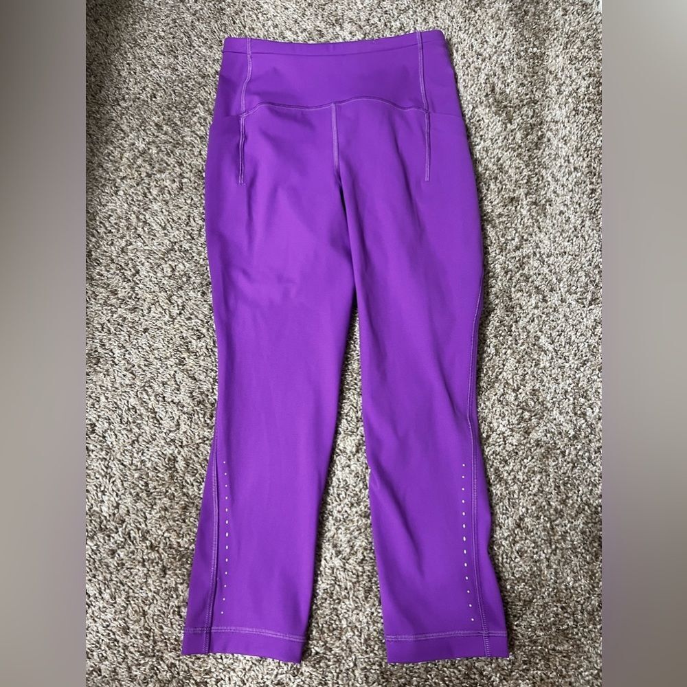 Lululemon Swift Speed High-Rise Crop 21"
Moonlit Magenta
